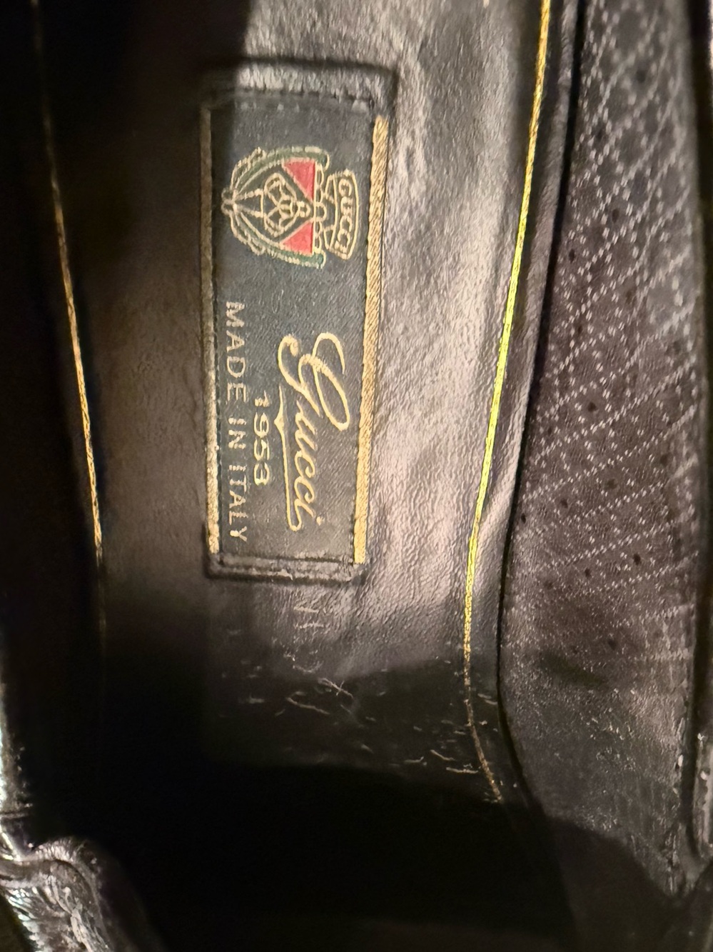Gucci Black Leather Men’s Horsebit Loafers with Gold Hardware - Picture 13 of 13
